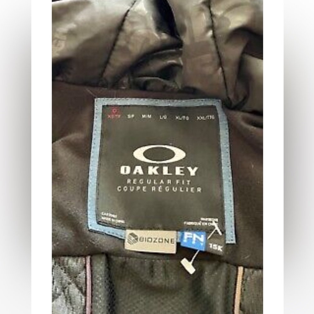 Oakley ski jacket - Picture 9 of 9